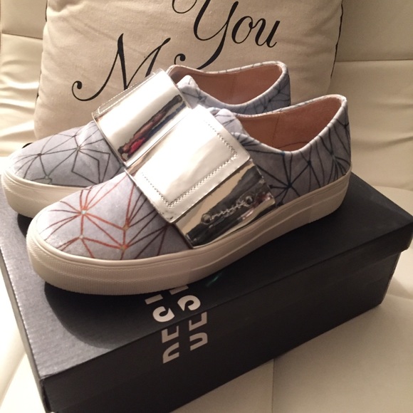 lord and taylor sneakers